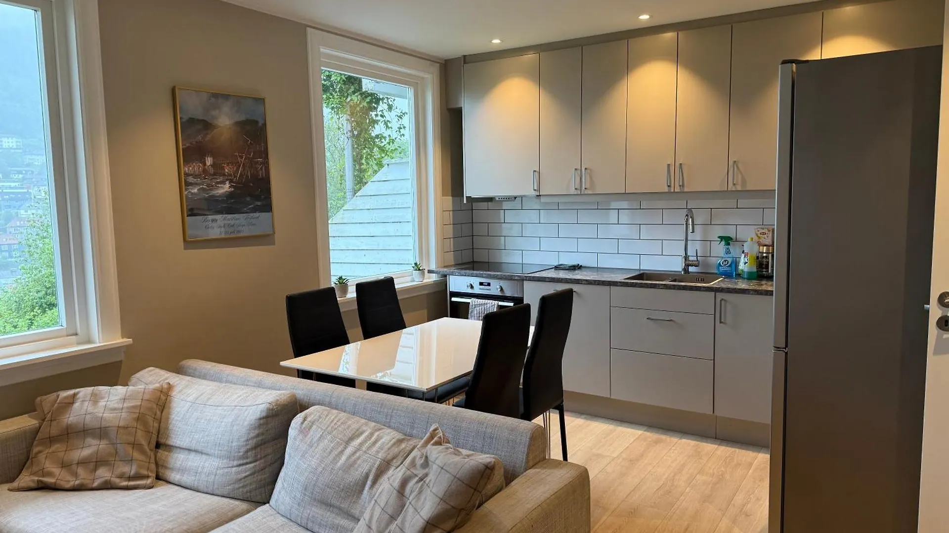 Modern Apartment With Free Parking Bergen