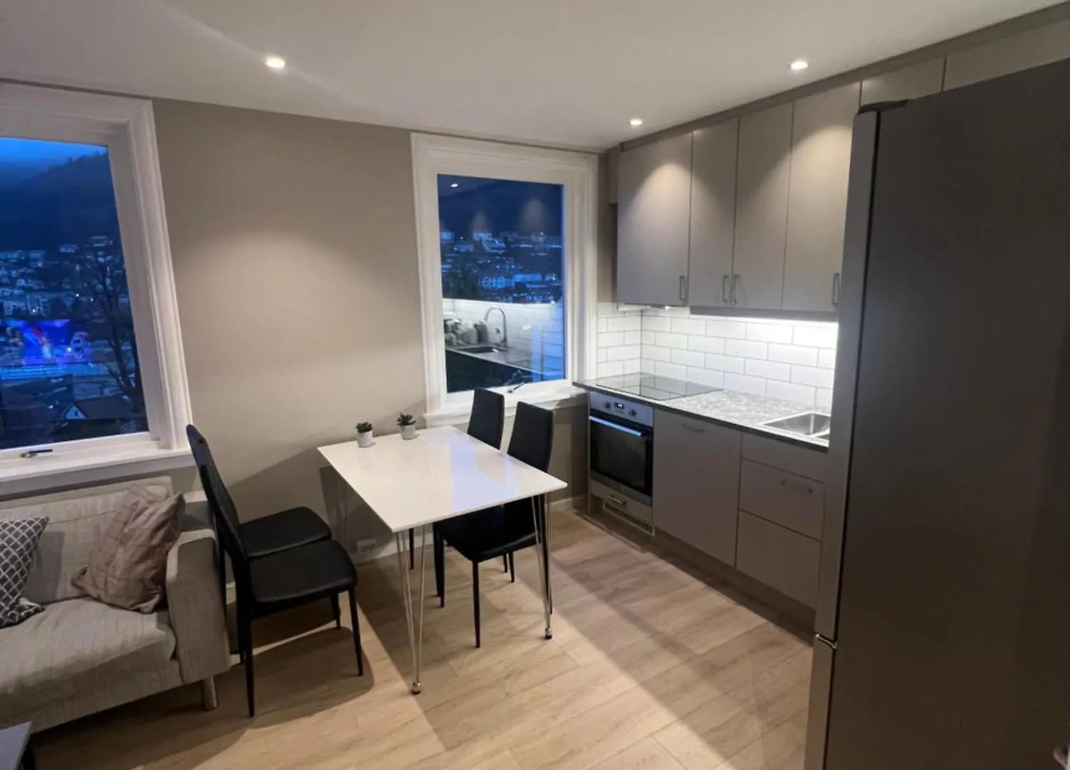 Modern Apartment With Free Parking Bergen